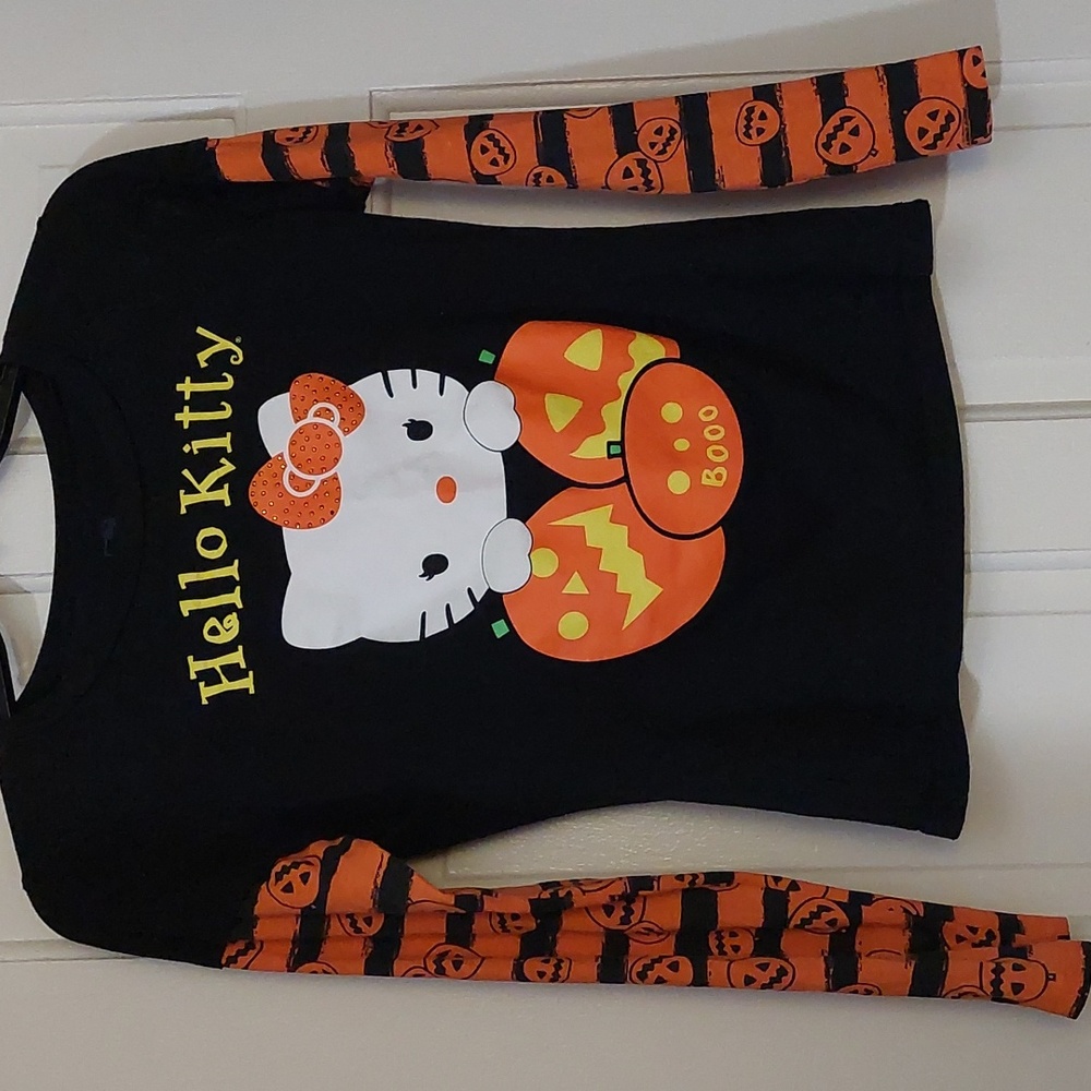Hello Kitty Graphic Halloween 🎃 Baseball style long sleeve top, Junior L (11/13